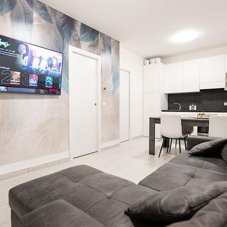 C-Apartment Lake Garda サロ エクステリア 写真
