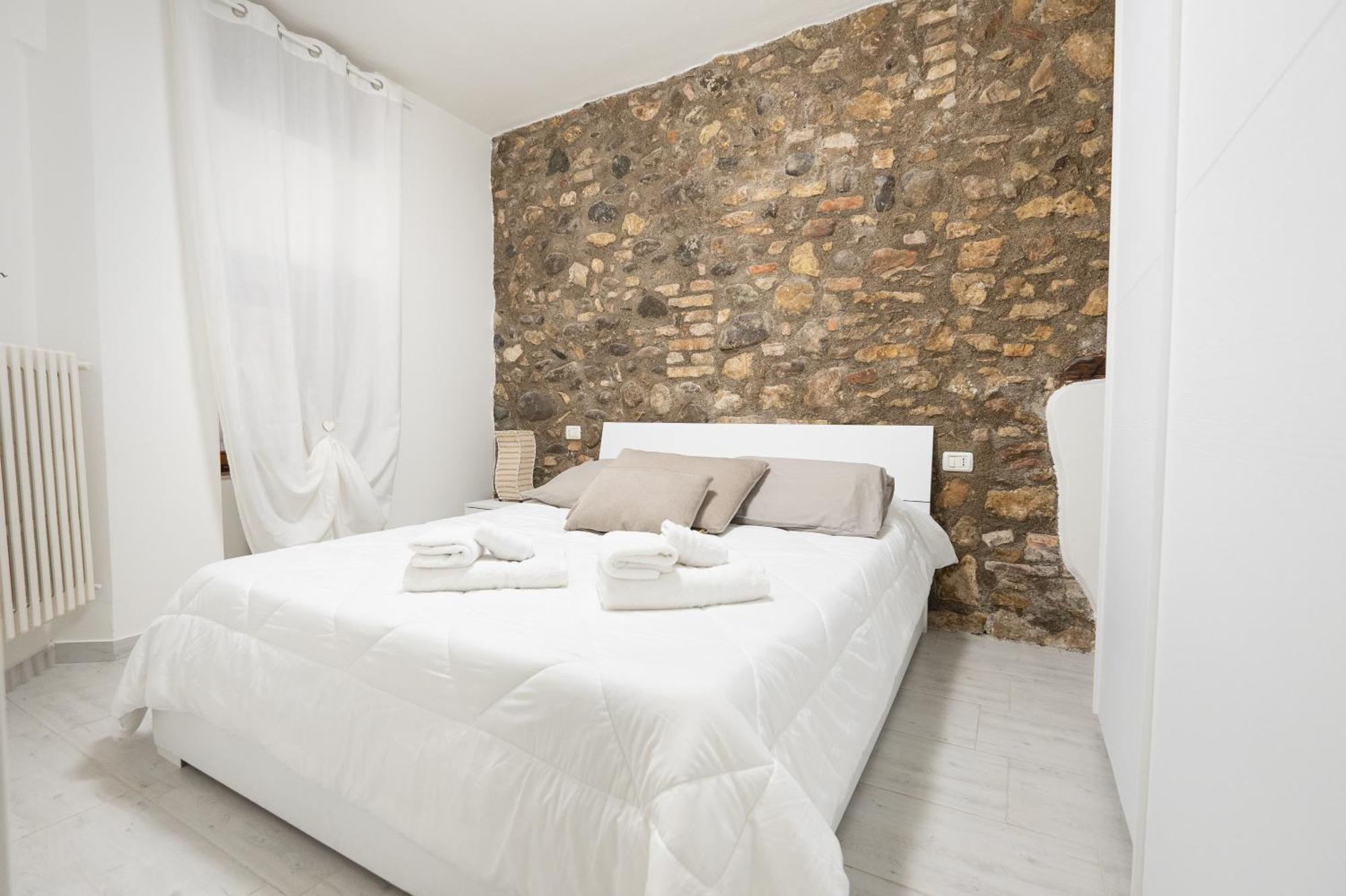 C-Apartment Lake Garda サロ エクステリア 写真